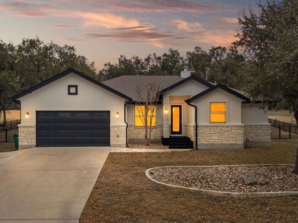 416 Venture BLVD S, Point Venture, TX 78645