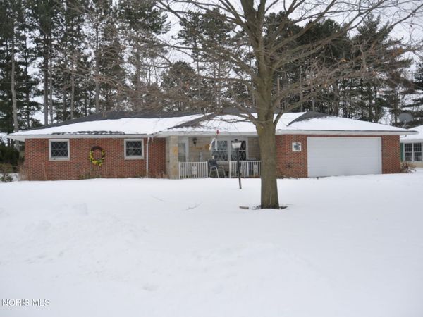 1533 Greenfield Court, Fremont, OH 43420