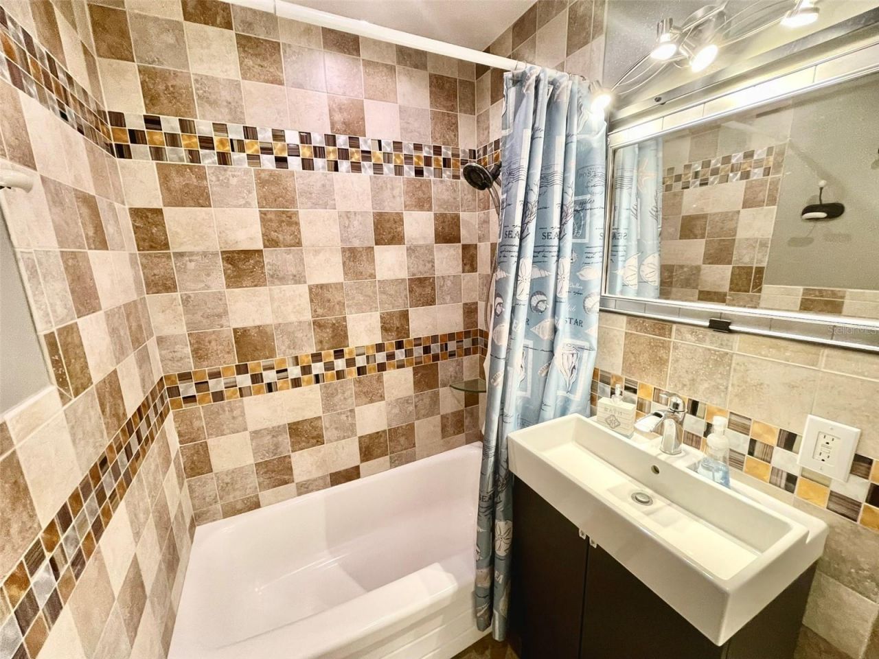 3315 58th Avenue S, Unit 304, Saint Petersburg, FL 33712 Photo