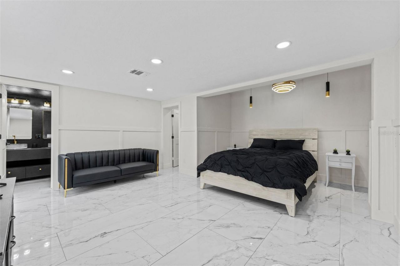 4440 Huntington Street Ne, Saint Petersburg, FL 33703 Photo