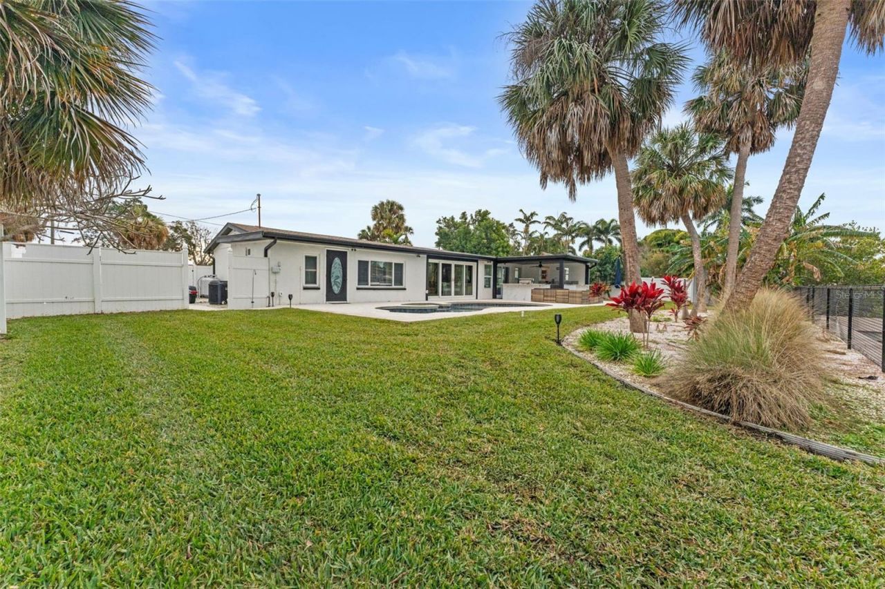 4440 Huntington Street Ne, Saint Petersburg, FL 33703 Photo