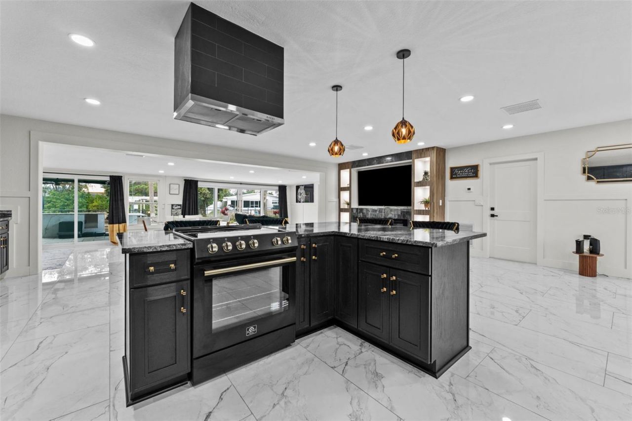 4440 Huntington Street Ne, Saint Petersburg, FL 33703 Photo