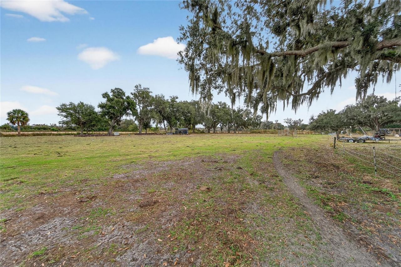 2181 E Trapnell Road, Plant City, FL 33566 Photo