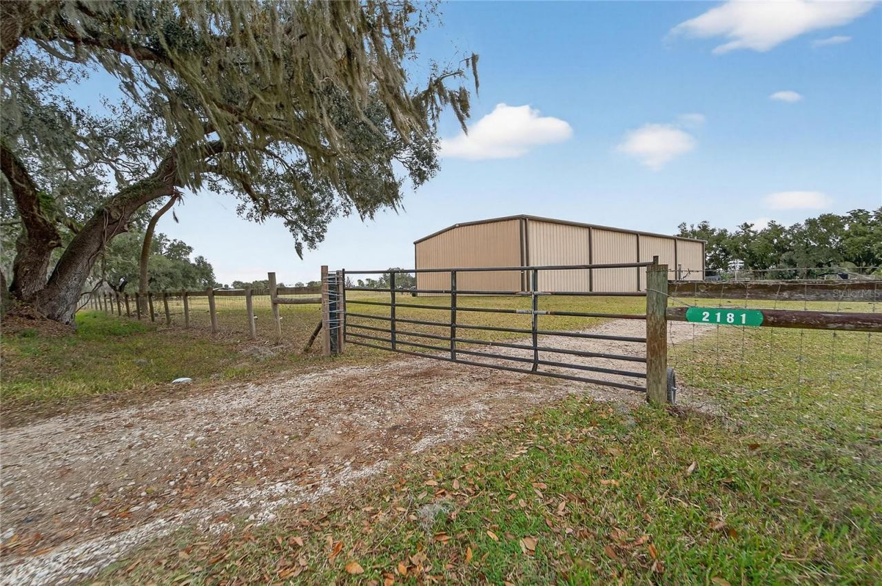 2181 E Trapnell Road, Plant City, FL 33566 Photo