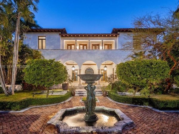 221 Casuarina Concourse, Coral Gables, FL 33143