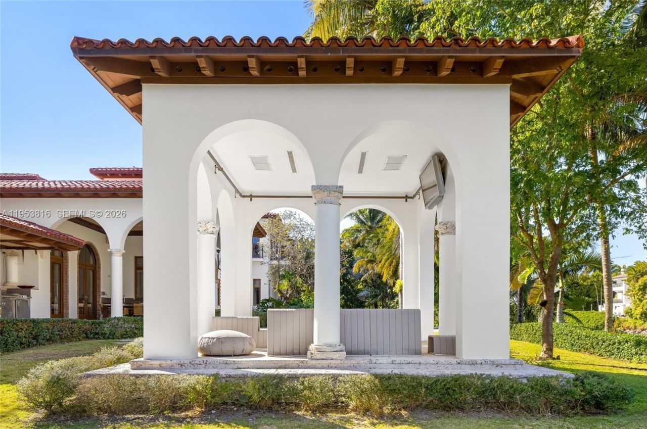 221 Casuarina Concourse, Coral Gables, FL 33143 Photo