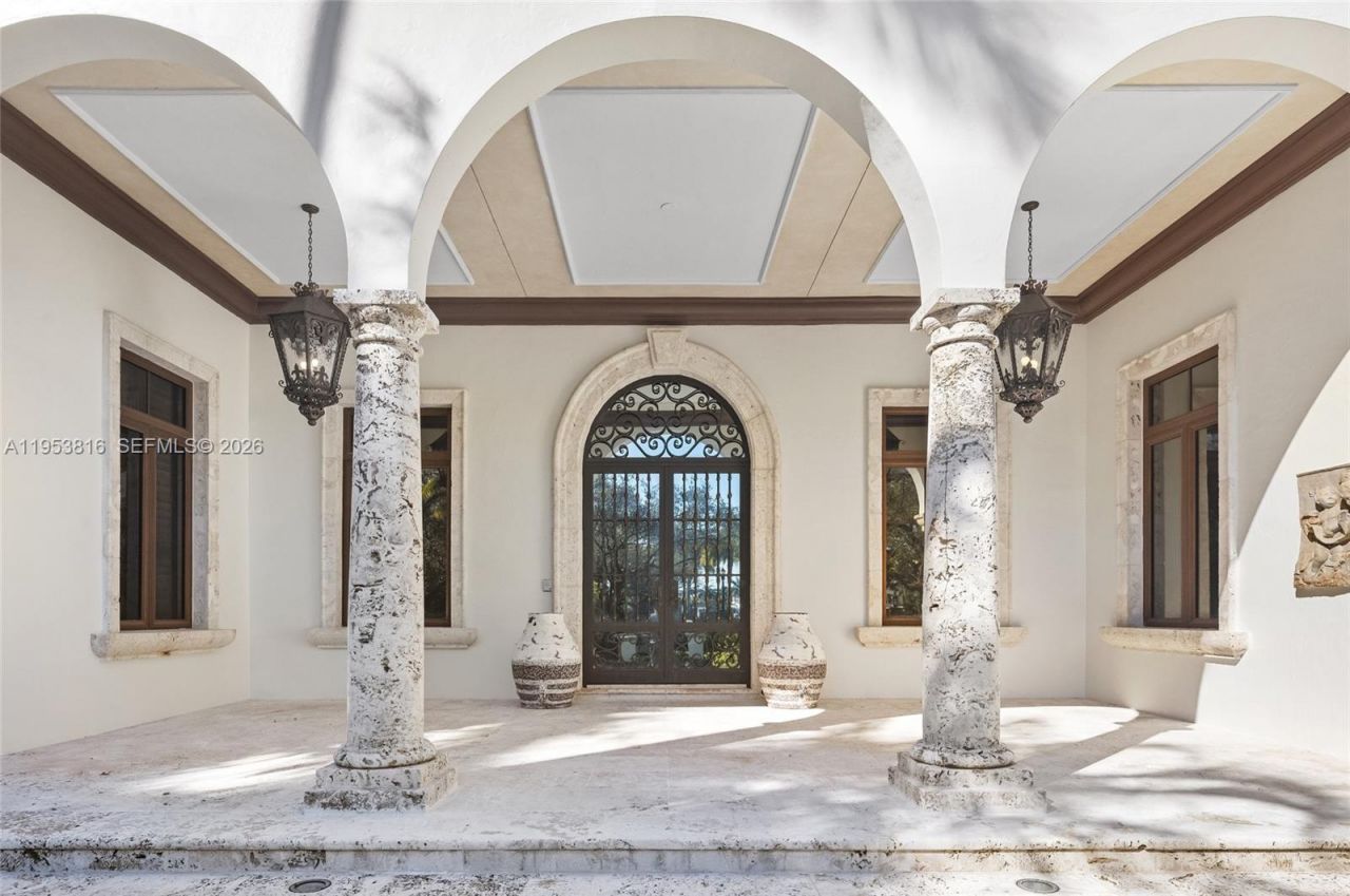 221 Casuarina Concourse, Coral Gables, FL 33143 Photo