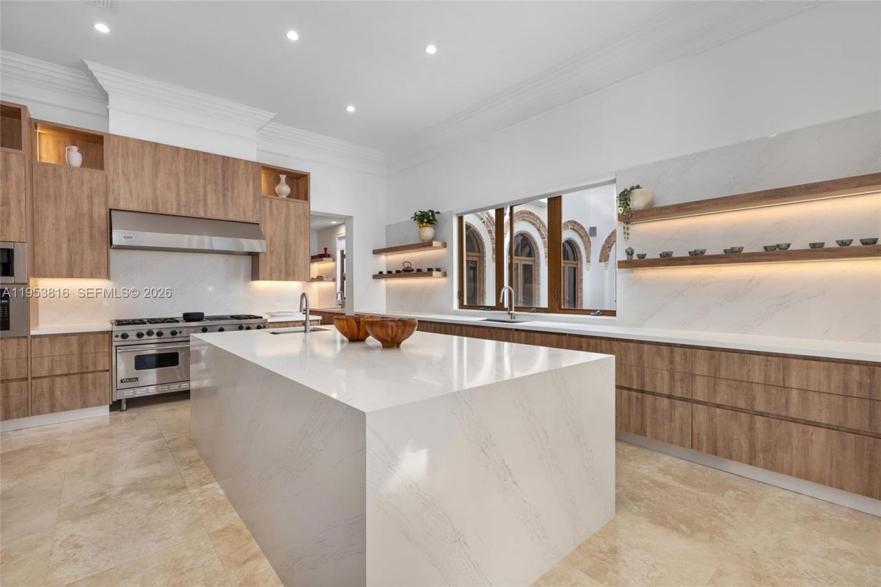 221 Casuarina Concourse, Coral Gables, FL 33143 Photo