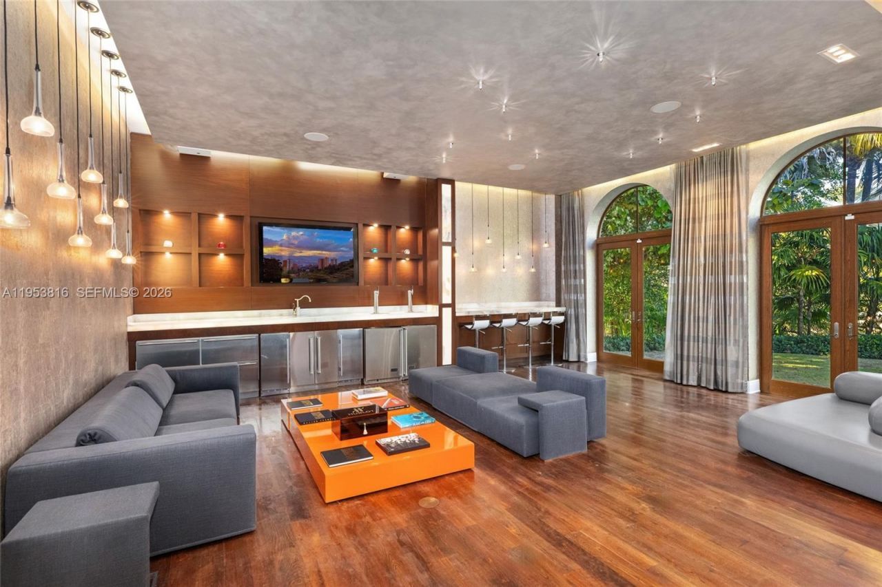 221 Casuarina Concourse, Coral Gables, FL 33143 Photo