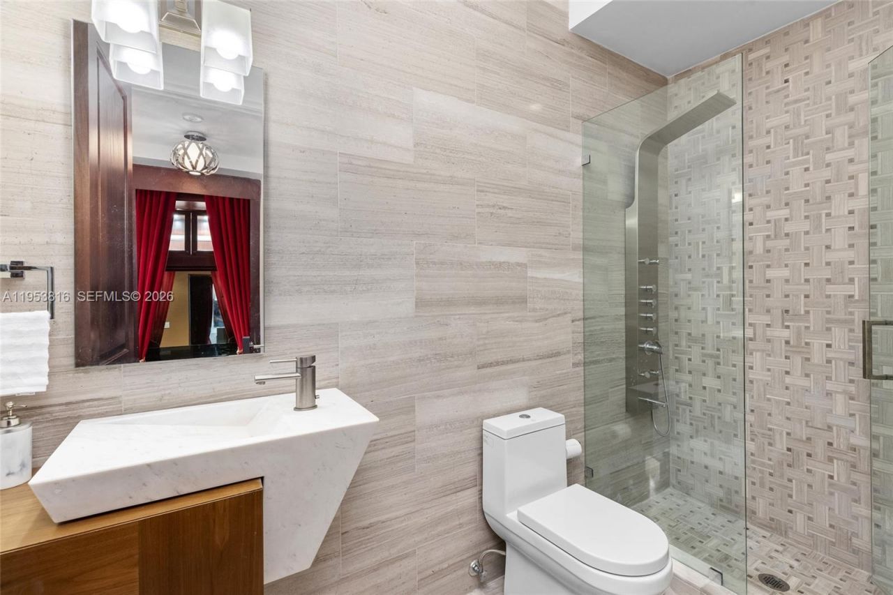 221 Casuarina Concourse, Coral Gables, FL 33143 Photo