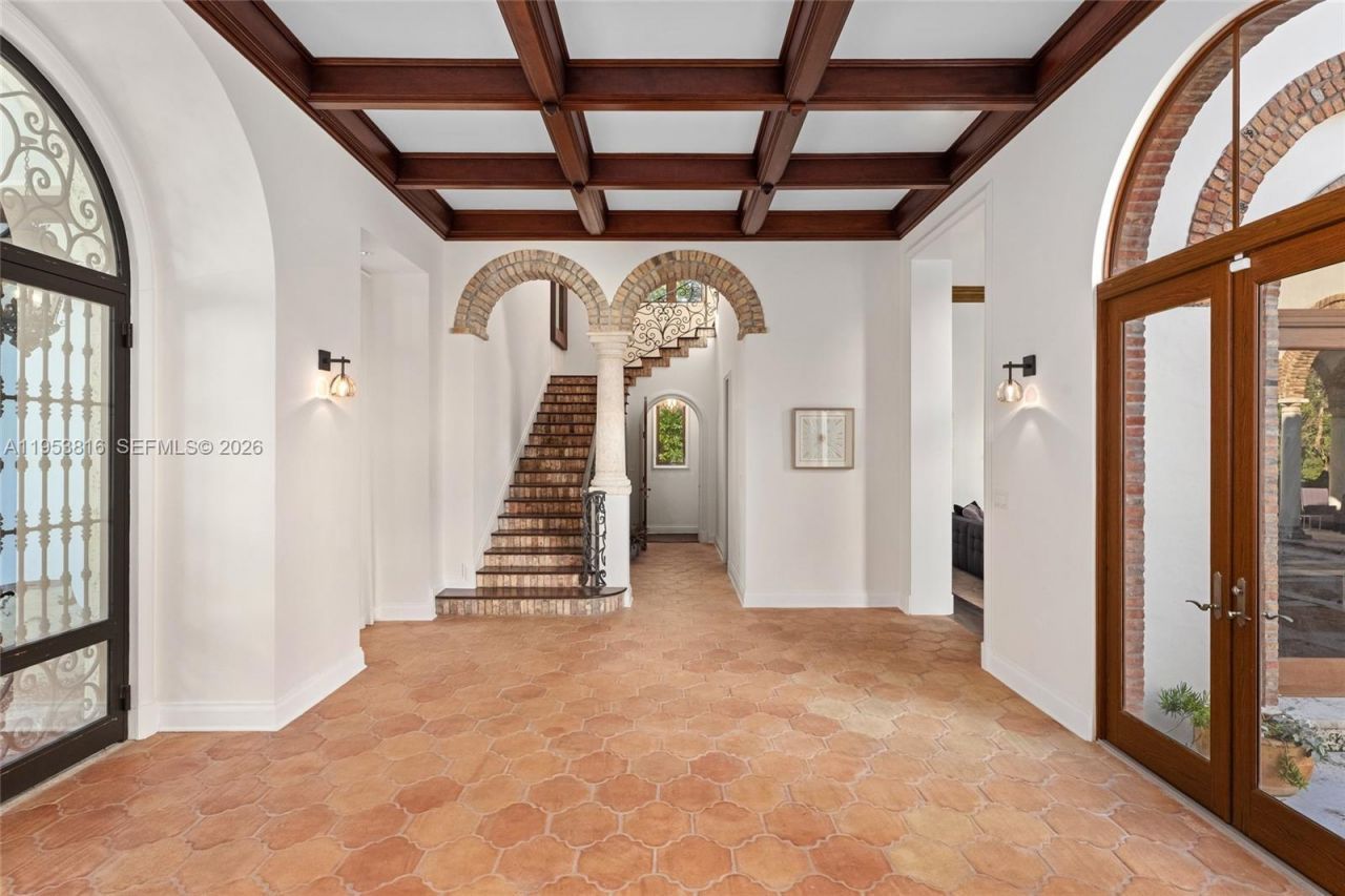 221 Casuarina Concourse, Coral Gables, FL 33143 Photo