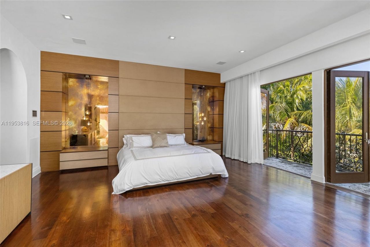 221 Casuarina Concourse, Coral Gables, FL 33143 Photo