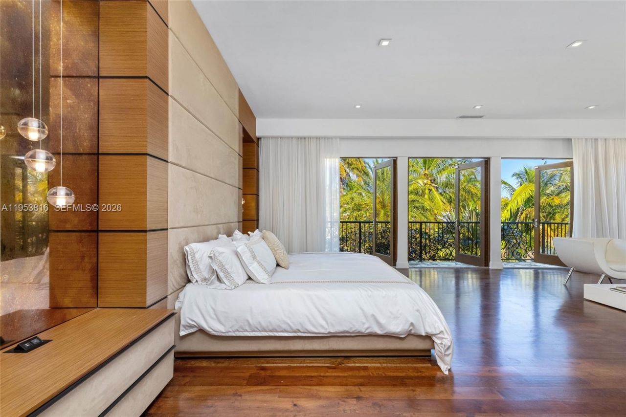 221 Casuarina Concourse, Coral Gables, FL 33143 Photo