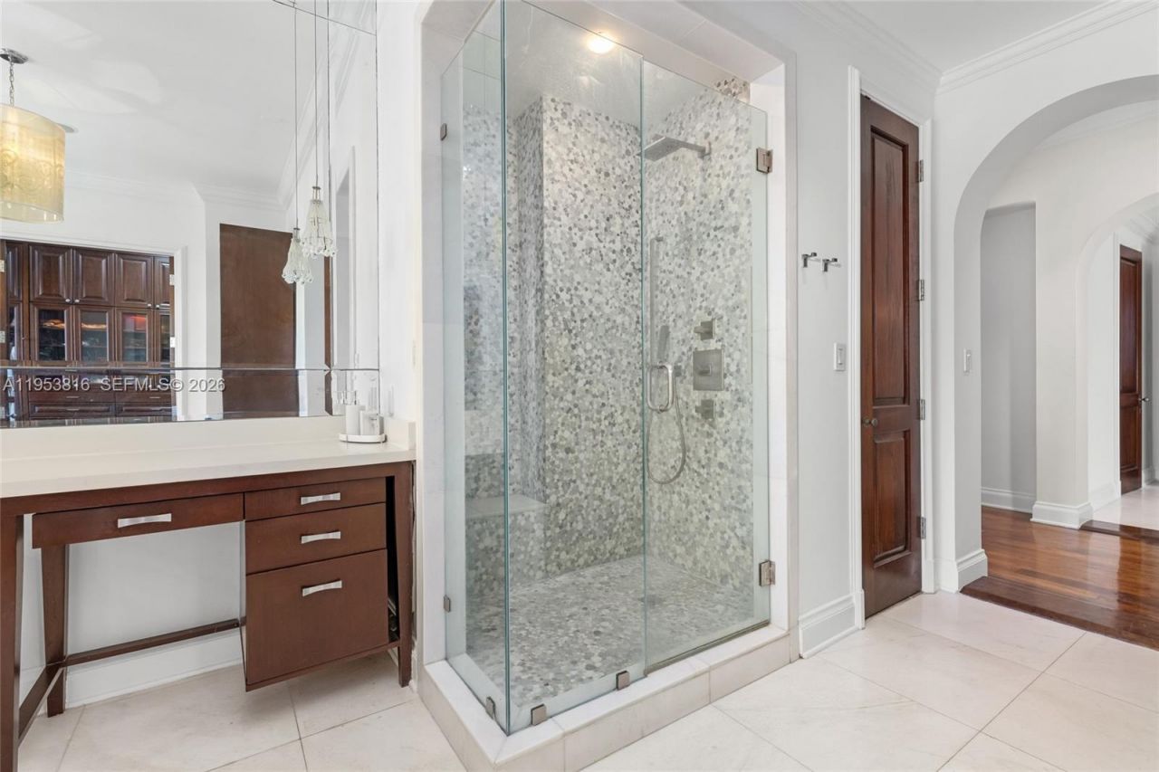 221 Casuarina Concourse, Coral Gables, FL 33143 Photo