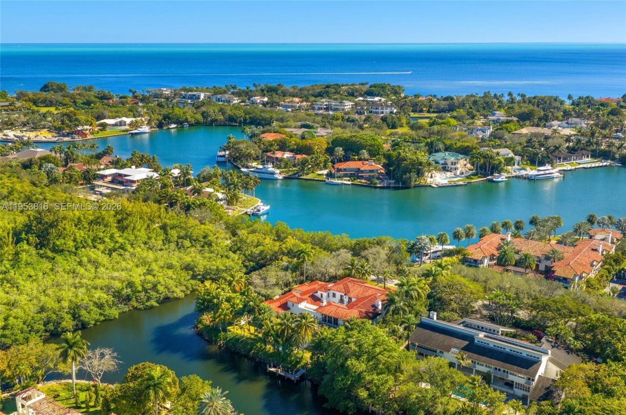 221 Casuarina Concourse, Coral Gables, FL 33143 Photo