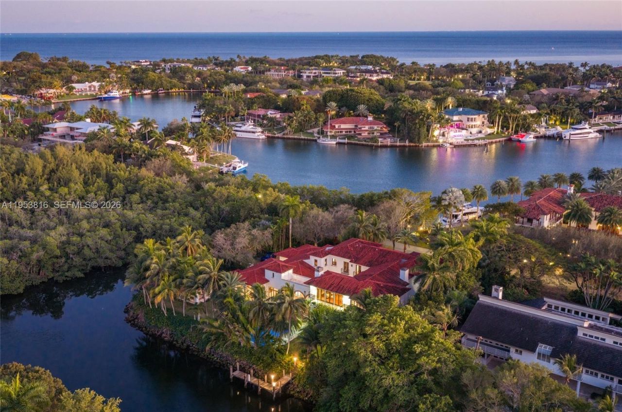 221 Casuarina Concourse, Coral Gables, FL 33143 Photo