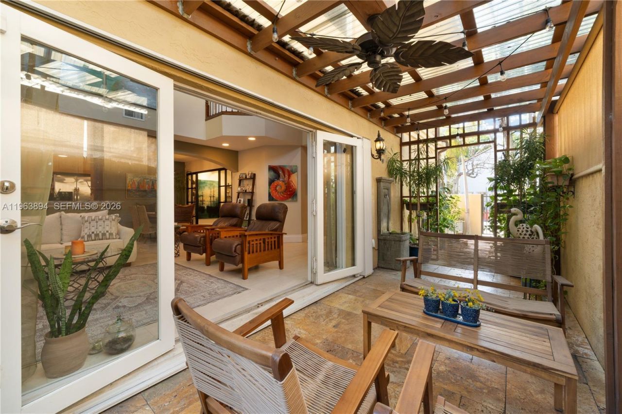 3197 Virginia St, Miami, FL 33133 Photo