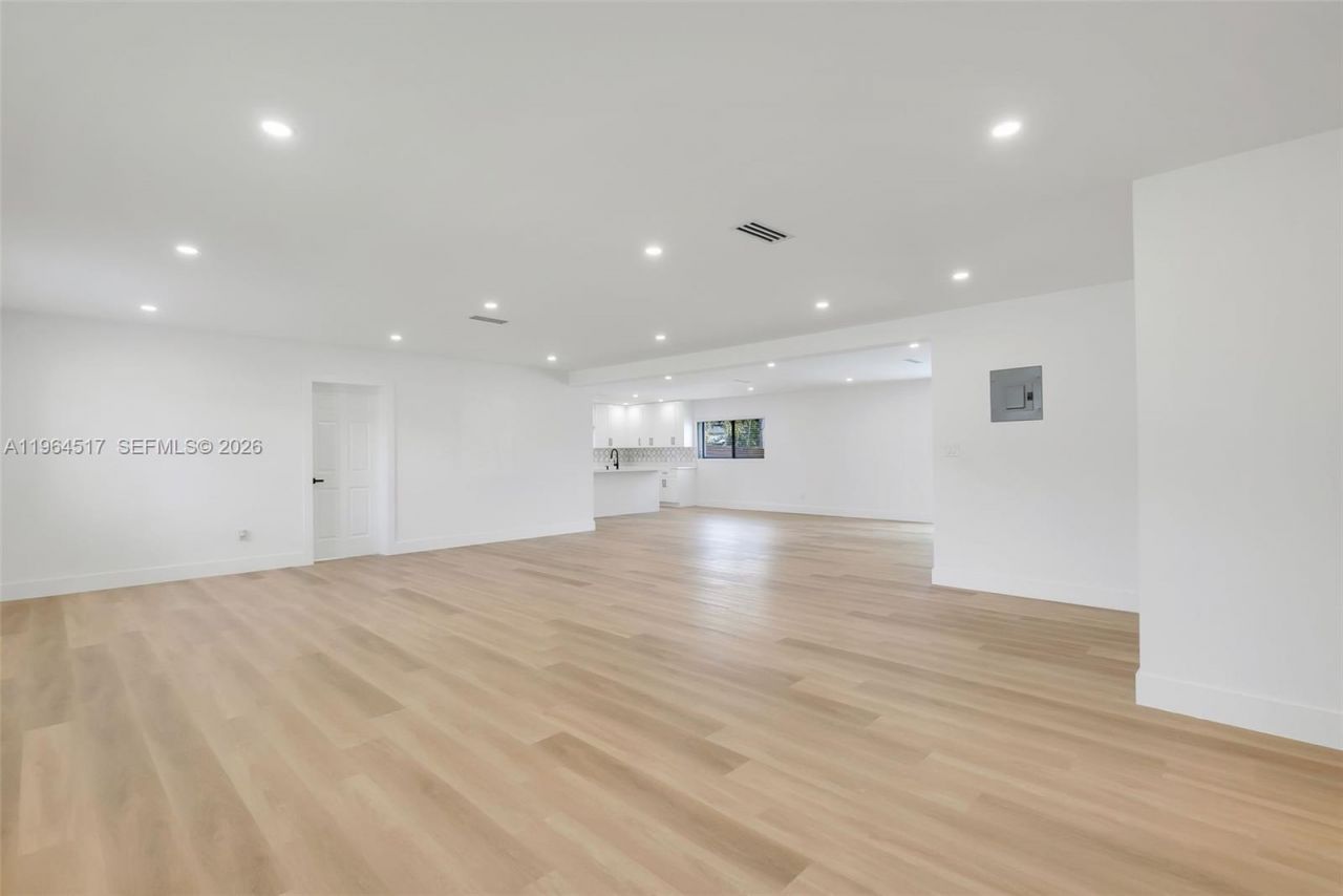 17887 78th Pl, Hialeah, FL 33015 Photo