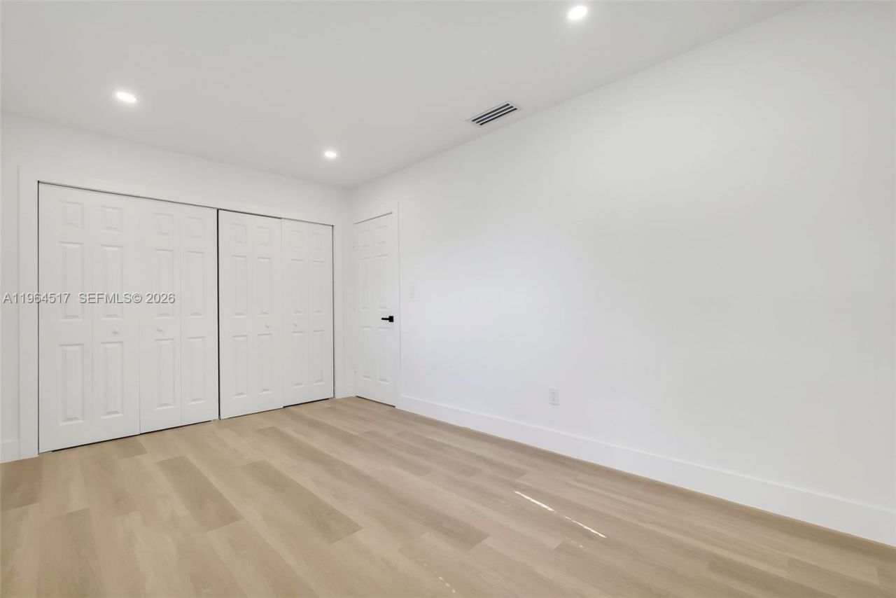 17887 78th Pl, Hialeah, FL 33015 Photo