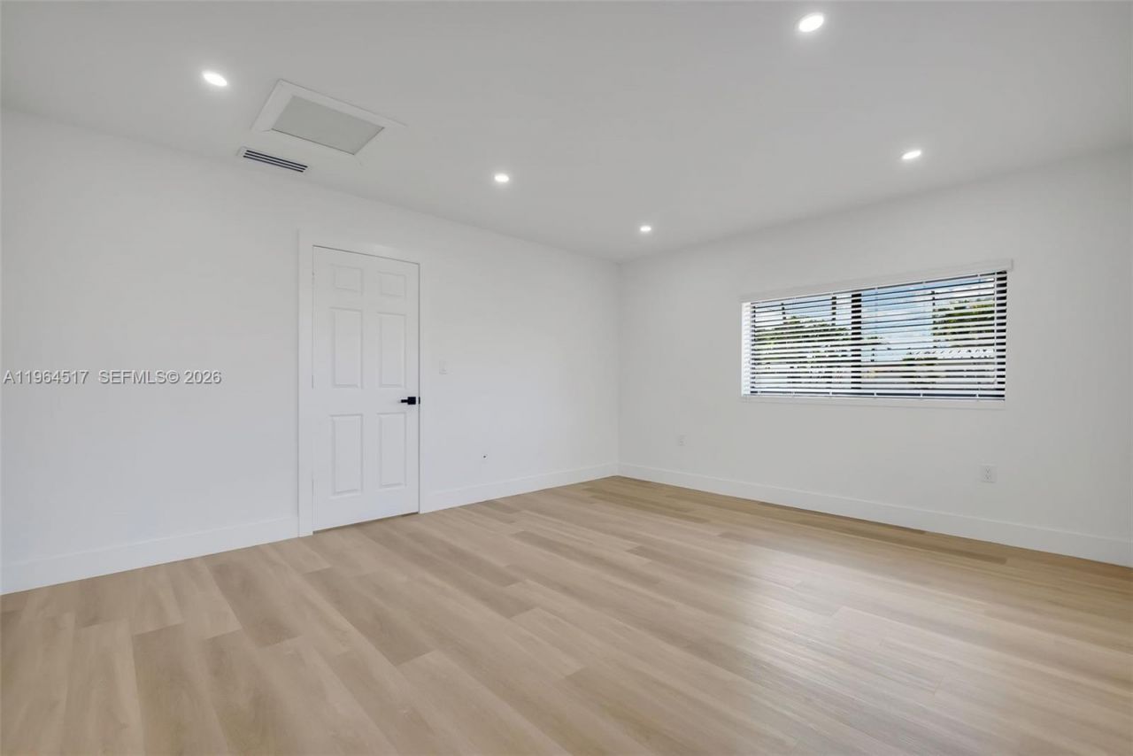 17887 78th Pl, Hialeah, FL 33015 Photo