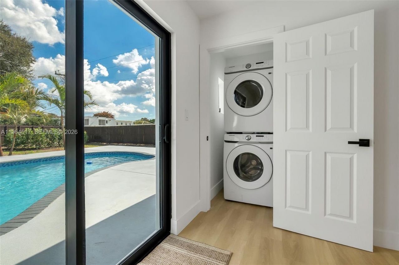 17887 78th Pl, Hialeah, FL 33015 Photo