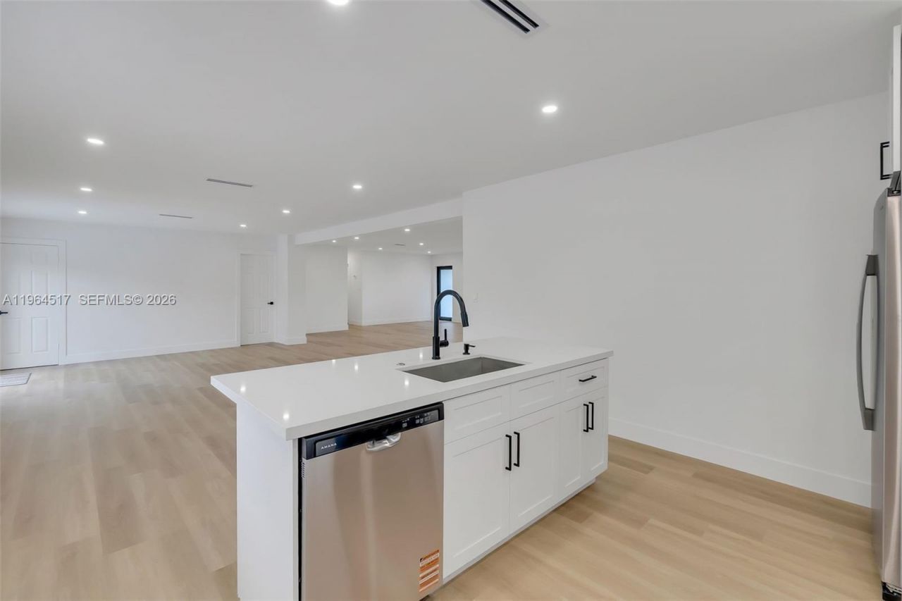 17887 78th Pl, Hialeah, FL 33015 Photo