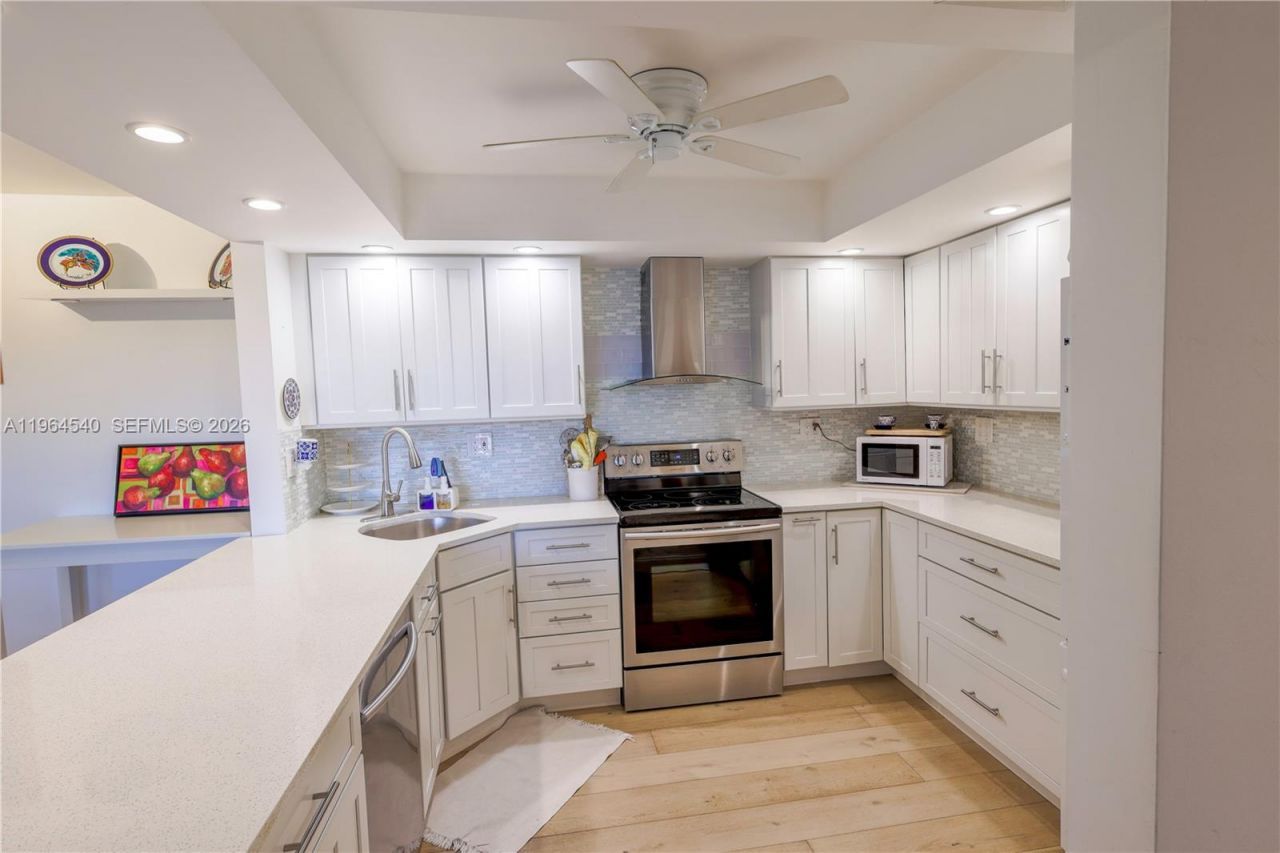 4201 N Ocean Dr , Unit 304, Hollywood, FL 33019 Photo