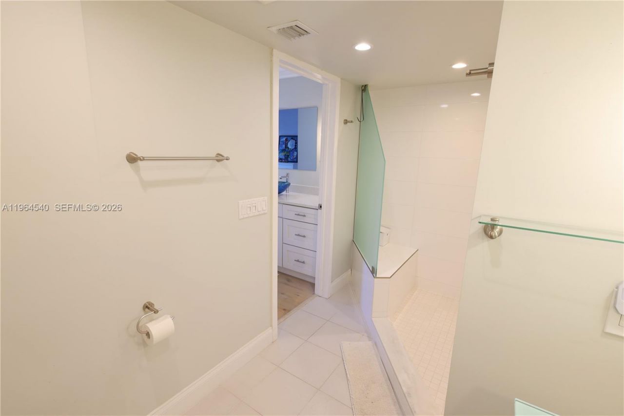 4201 N Ocean Dr , Unit 304, Hollywood, FL 33019 Photo