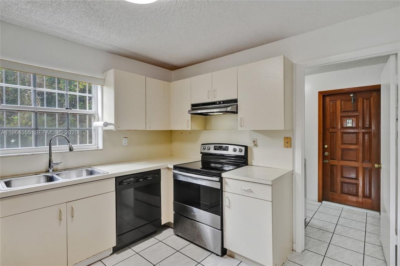 13401 SW 38th St , Miami, FL 33175 Photo