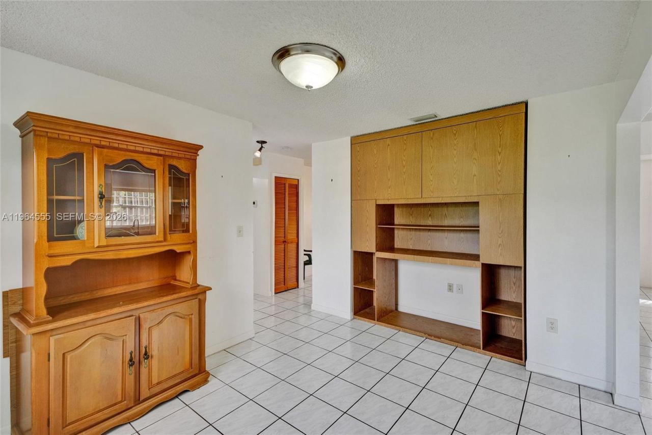 13401 SW 38th St , Miami, FL 33175 Photo