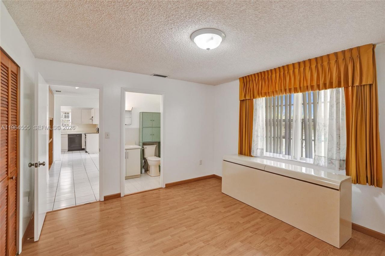 13401 SW 38th St , Miami, FL 33175 Photo