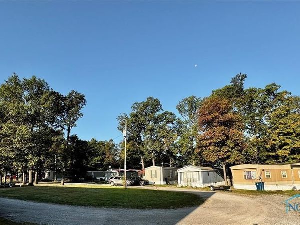 8705 US HWY 6, Bryan, OH 43506