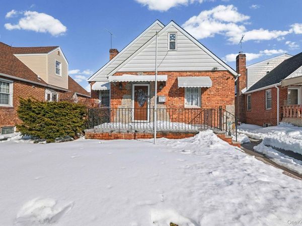 8311 Little Neck Parkway, Glen Oaks, NY 11004