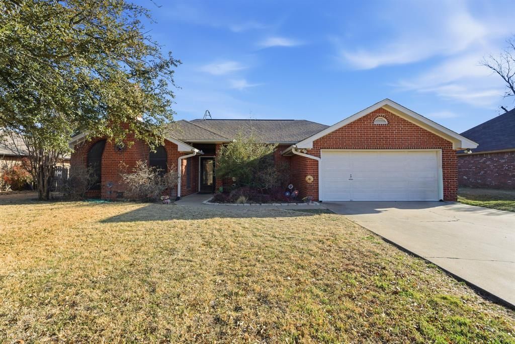 1461 Oakwood Drive, Stephenville, TX 76401 Main Photo