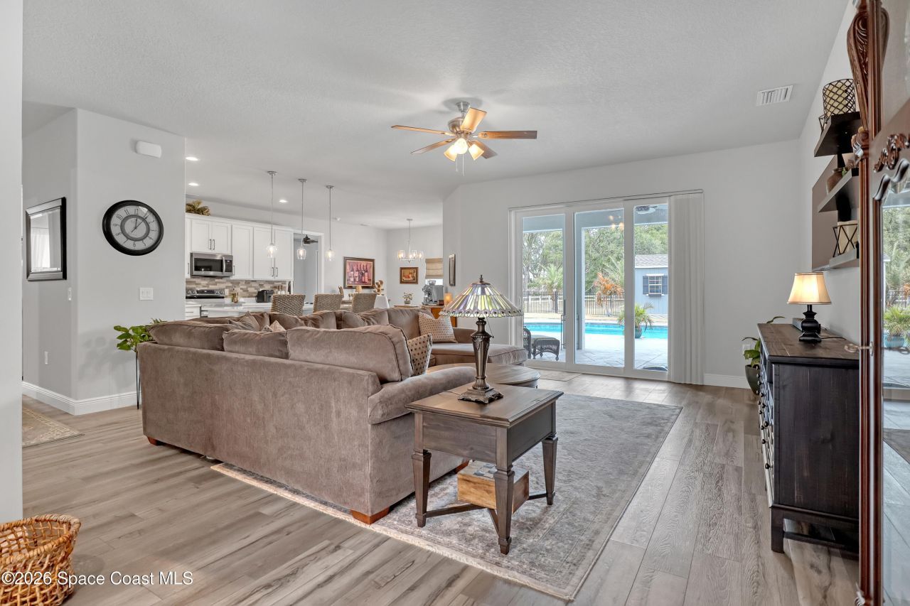 1837 Market Circle Ne, Palm Bay, FL 32905 Photo