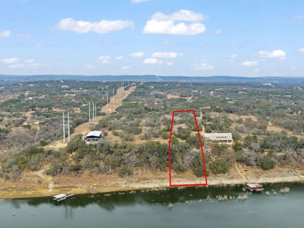 1917 Performer RD, Spicewood, TX 78669