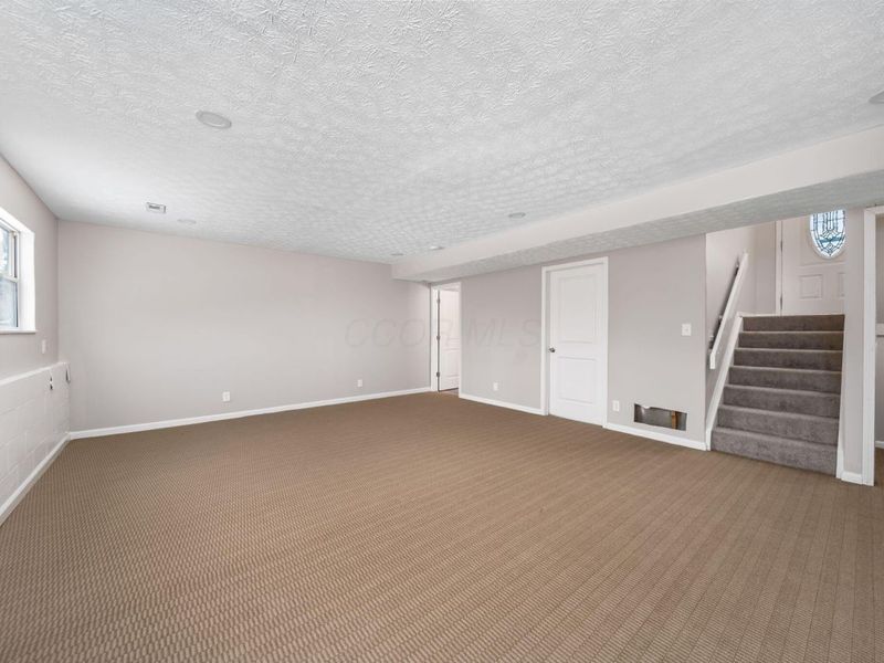 3438 High Creek Drive, Columbus, OH 43223 Photo 32