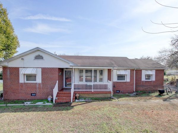 9 W Bel Air Blvd , Clarksville, TN 37042