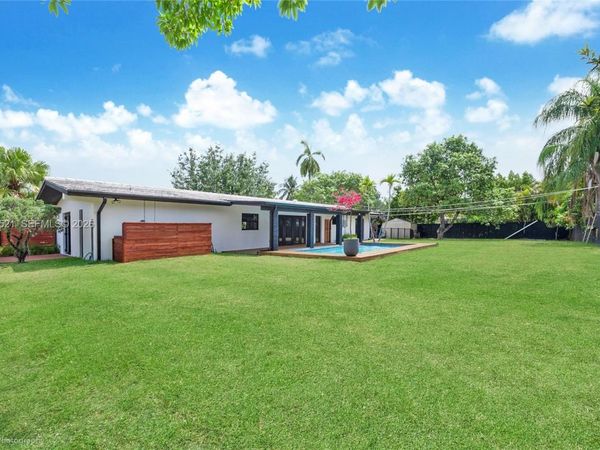 8270 SW 130th St , Pinecrest, FL 33156