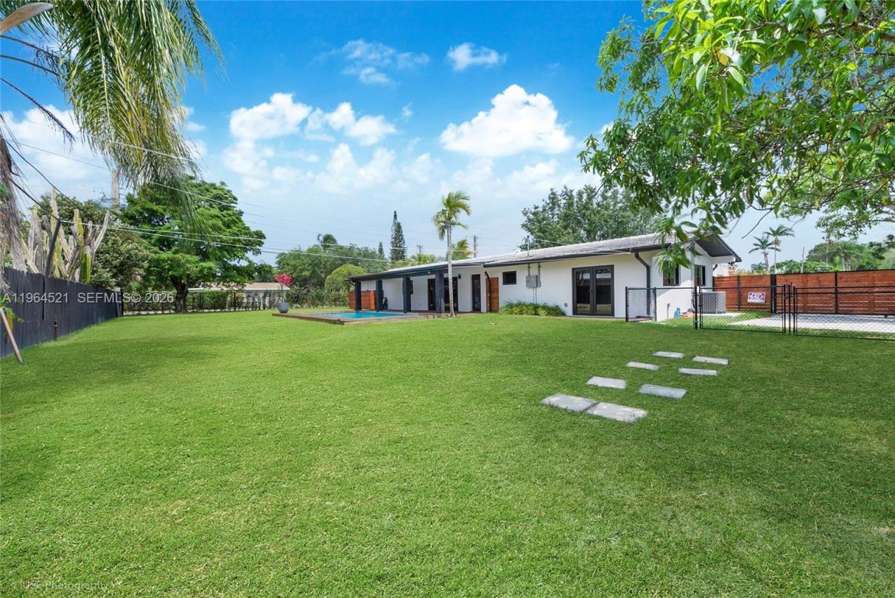 8270 SW 130th St, Pinecrest, FL 33156 Photo