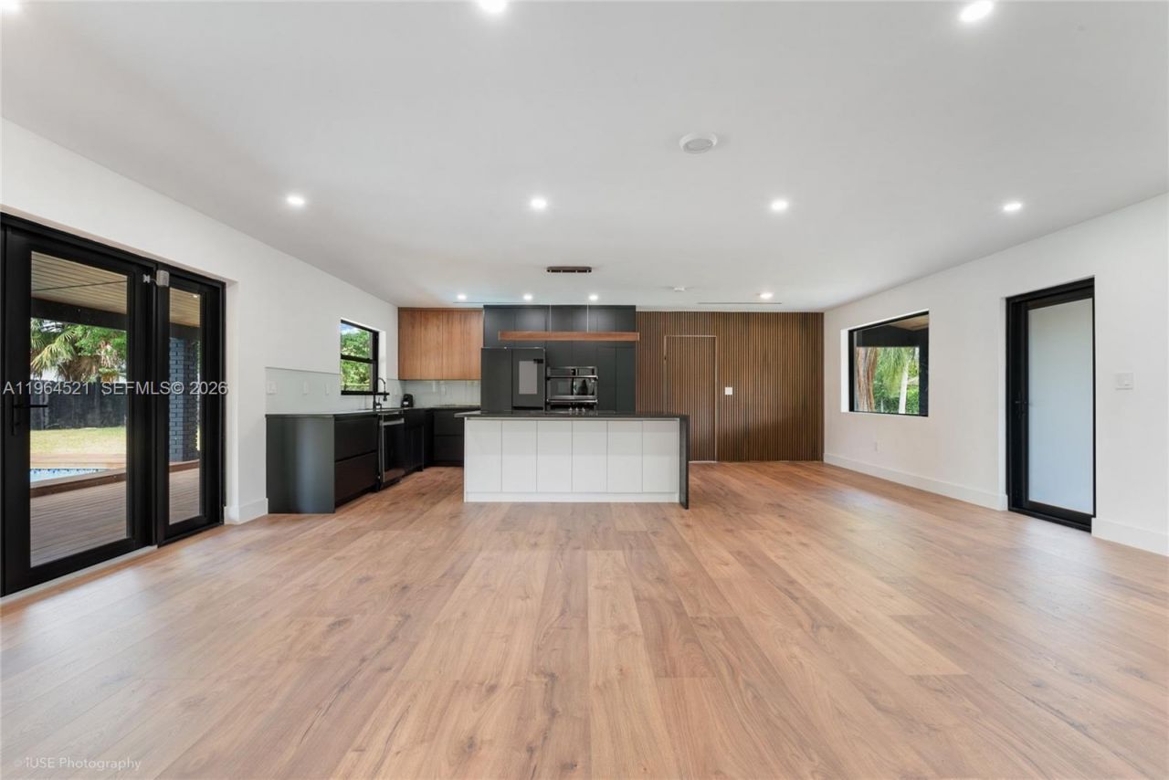 8270 SW 130th St, Pinecrest, FL 33156 Photo