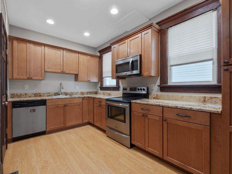 102 W Tompkins Street, Columbus, OH 43202 Photo 21