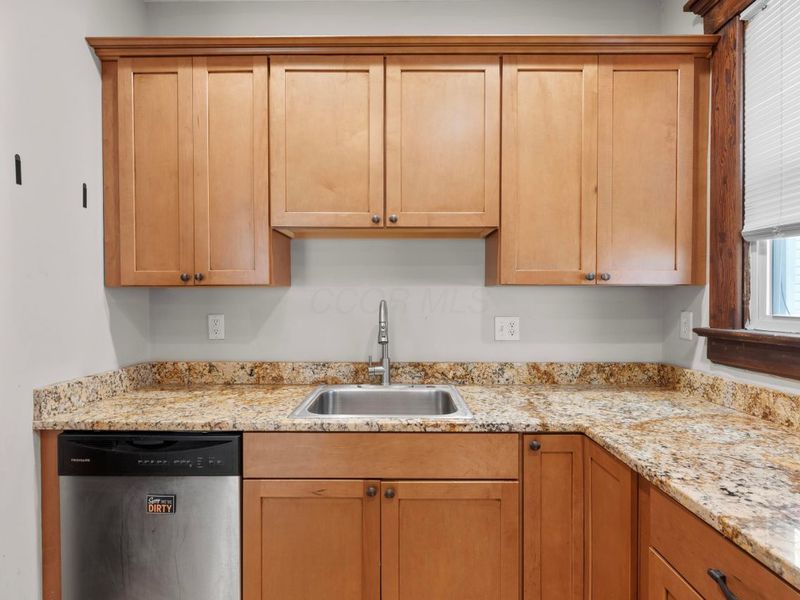 102 W Tompkins Street, Columbus, OH 43202 Photo 23