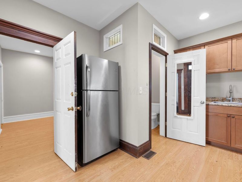 102 W Tompkins Street, Columbus, OH 43202 Photo 24