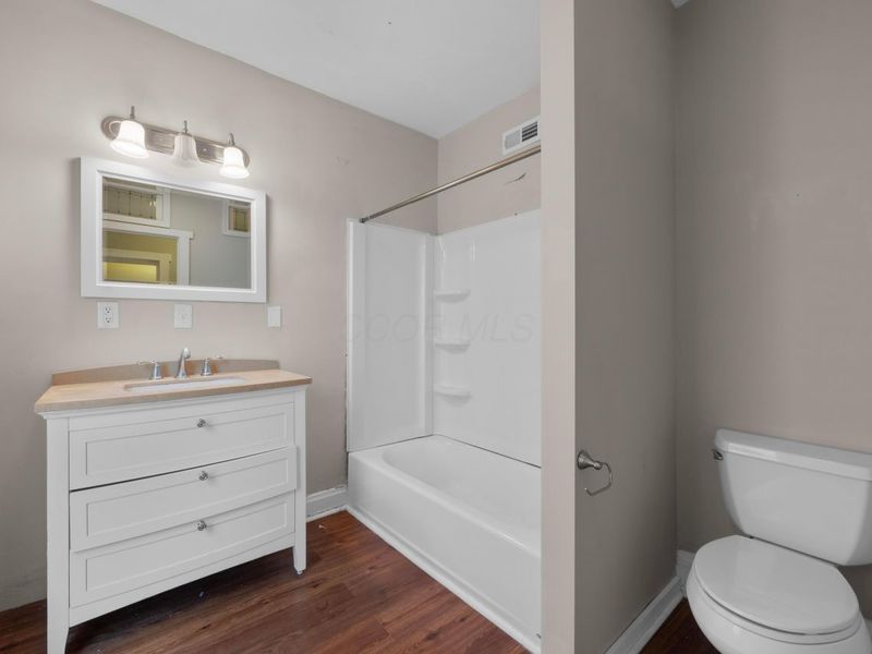 102 W Tompkins Street, Columbus, OH 43202 Photo 28