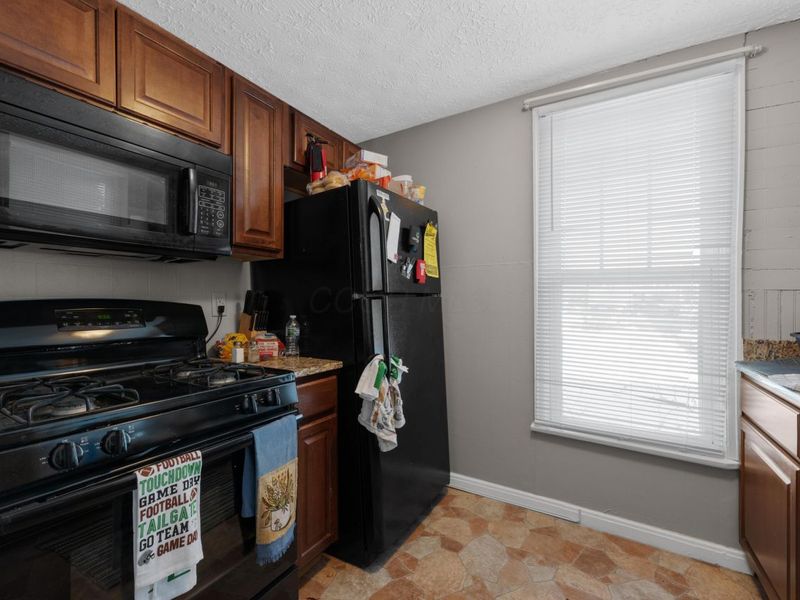 102 W Tompkins Street, Columbus, OH 43202 Photo 7