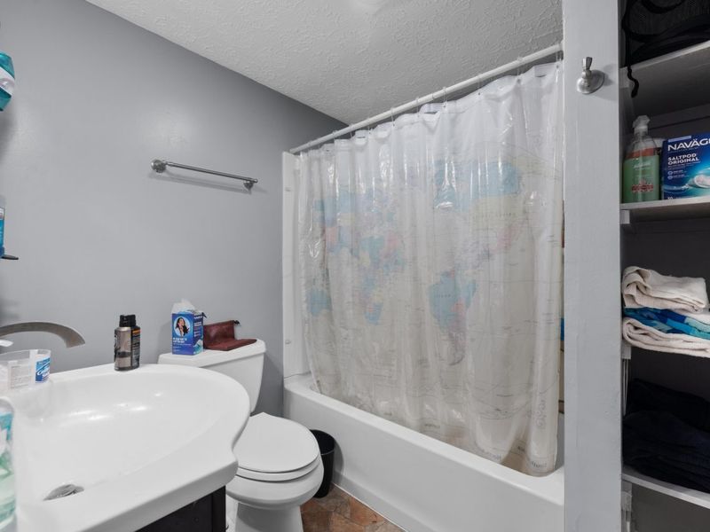 102 W Tompkins Street, Columbus, OH 43202 Photo 9