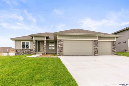 12630 Schirra Street, Papillion, NE 68046