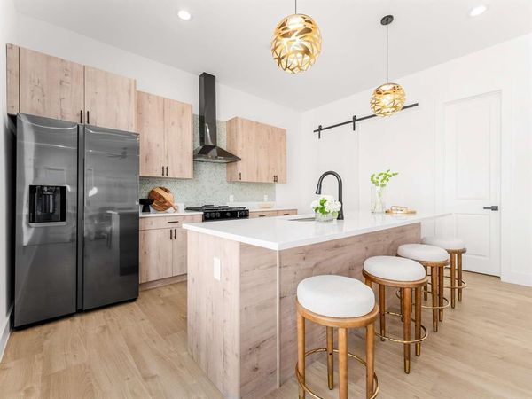 2015 N Prairie Avenue, Unit 202, Dallas, TX 75204