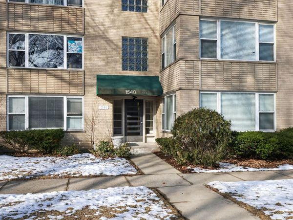 1540 Park Avenue, Unit 3D, River Forest, IL 60305